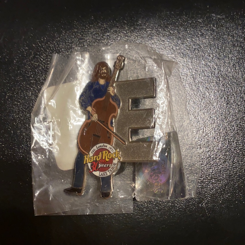 Hard Rock Cafe - Musician Series “E”